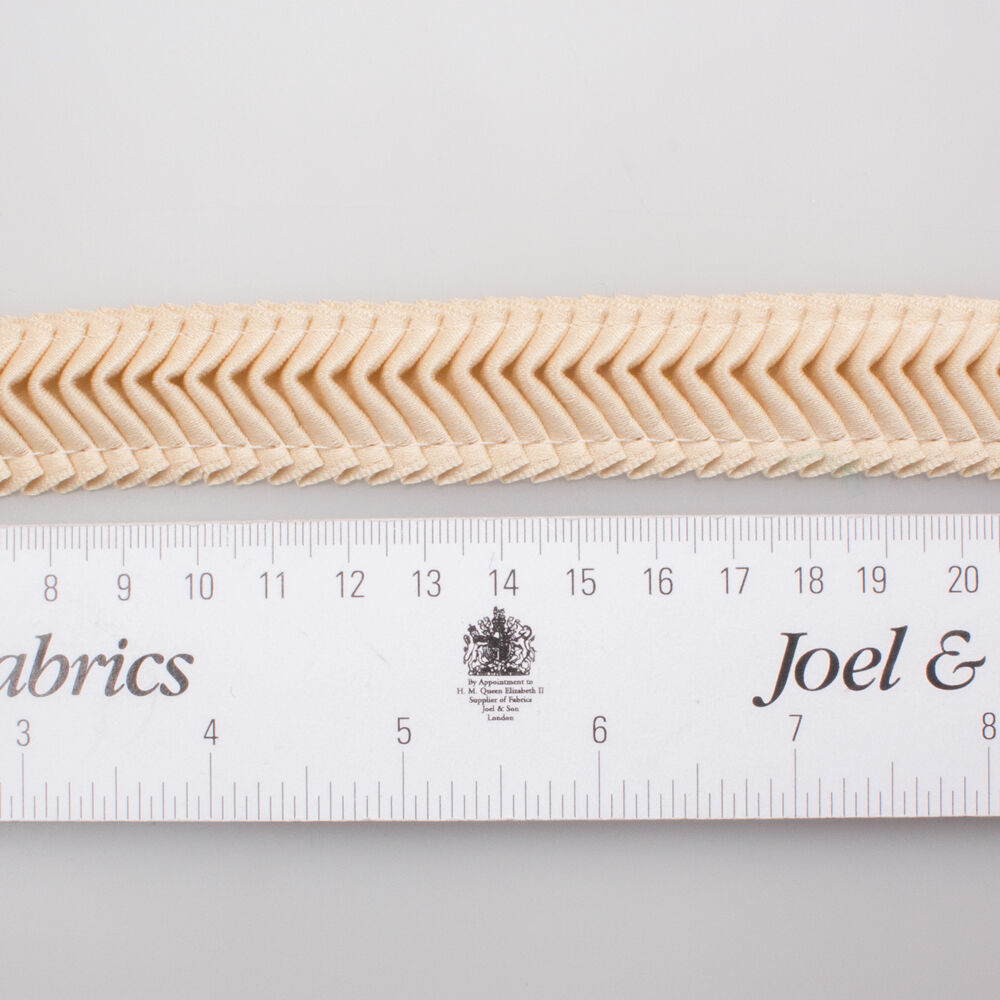 Rich Cream Ribbed Ribbon Trim