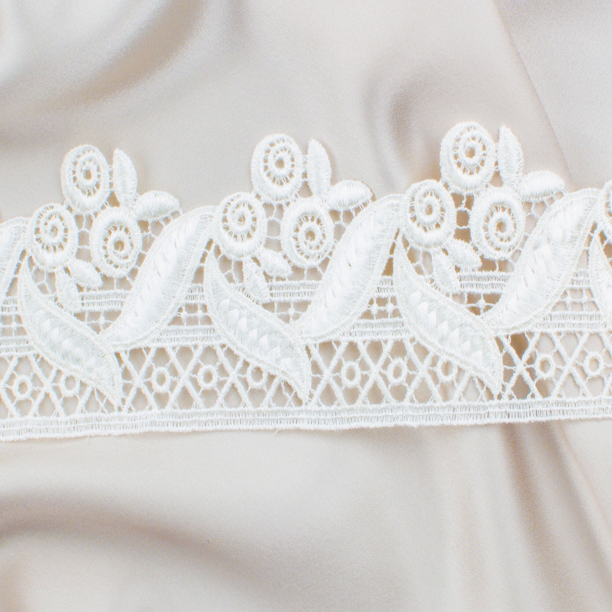 Ivory Guipure Lace Trim